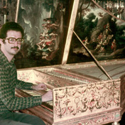 Playing a Taskin Baroque harpsichord in Paris Conservatoire